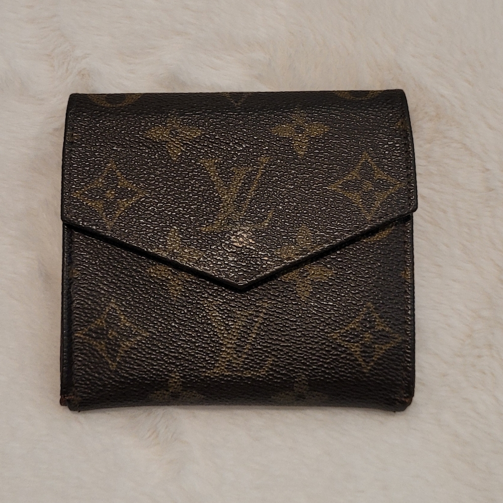Authentic Louis Vuitton Small Monogram Wallet - Picture 2 of 11